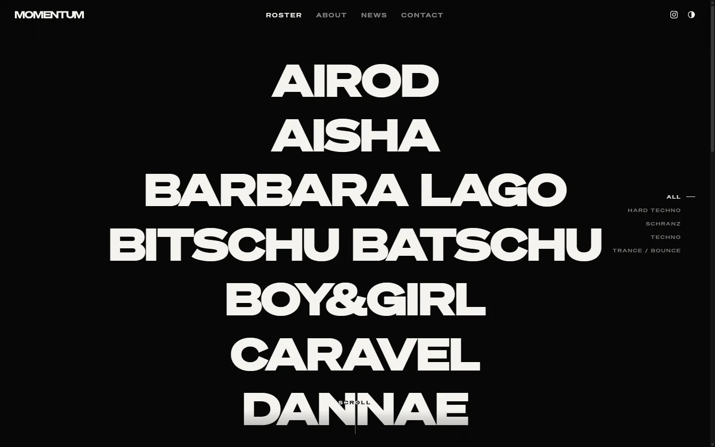Accueil de Momentum en thème sombre : le roster des artistes en capitales blanches géantes, filtres par genre à droite.