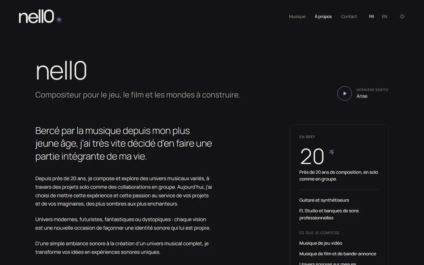 Page À propos de nell0 : « Compositeur pour le jeu, le film et les mondes à construire. », son parcours et un encart « En bref ».